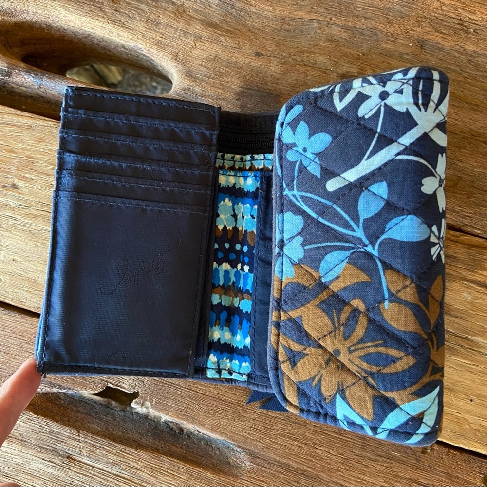 VERA BRADLEY Floral Quilted Fold Over Wallet - Picture 6 of 11